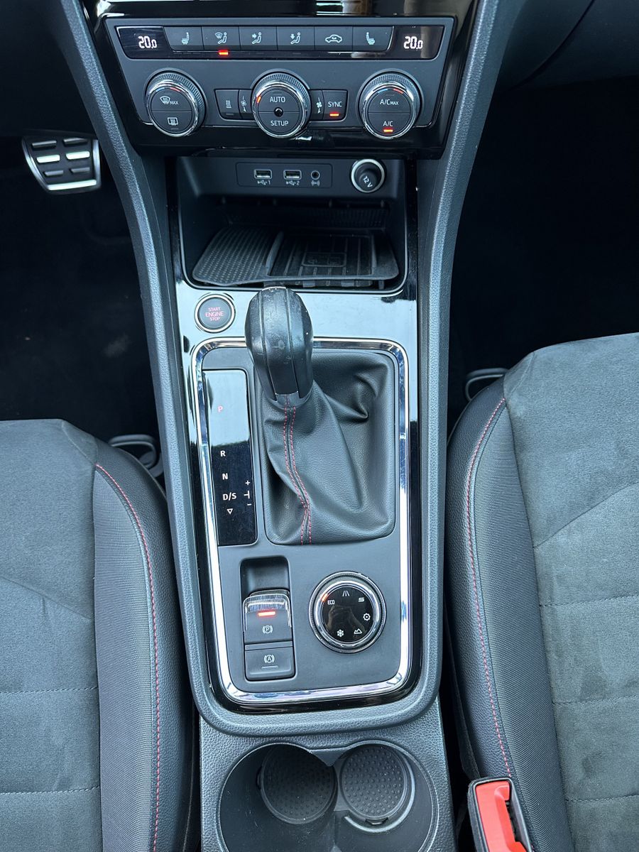 Fahrzeugabbildung SEAT Ateca 2.0 TSI DSG 4D FR NAV+LED+ACC+360°+BEATS