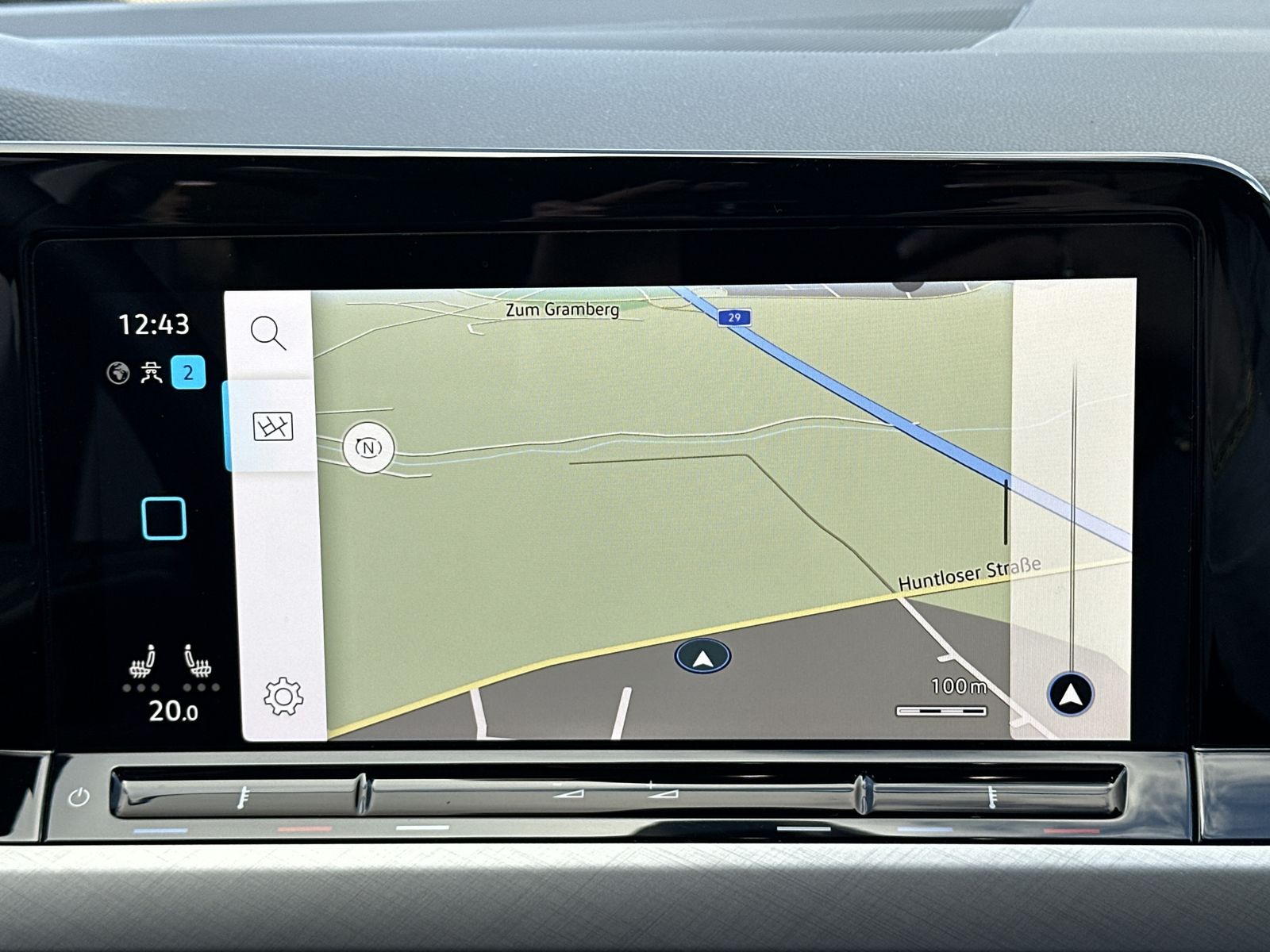 Fahrzeugabbildung Volkswagen Golf 1.5 TSI Life NAV+LED+CARPLAY+V-COCK+ACC+1HD