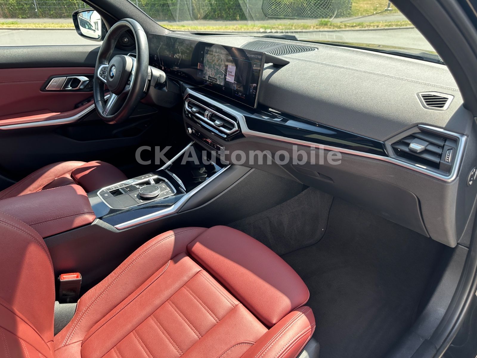 Fahrzeugabbildung BMW M340d xDrive Touring/Navi/Head-Up/Pano/360°/LED