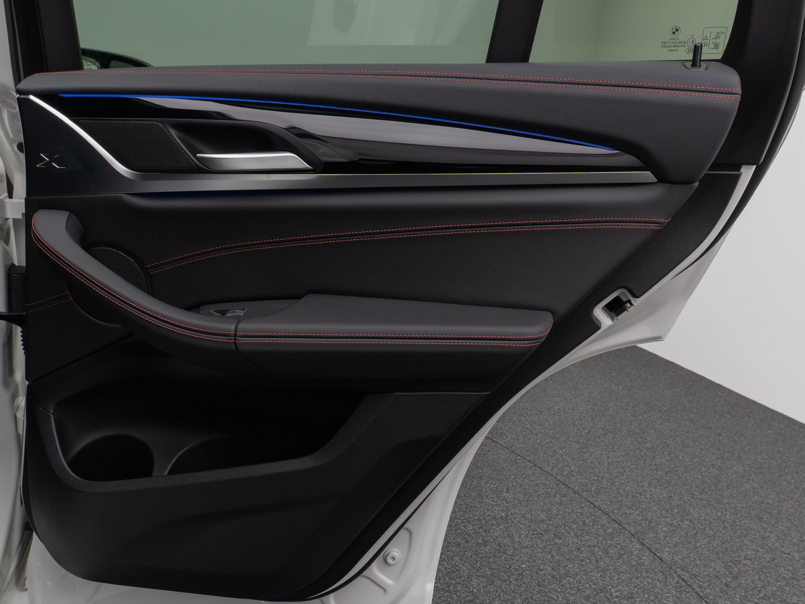 Fahrzeugabbildung BMW X4 M40d  360° HUD HiFi Laser Komfort AHK 21Zoll