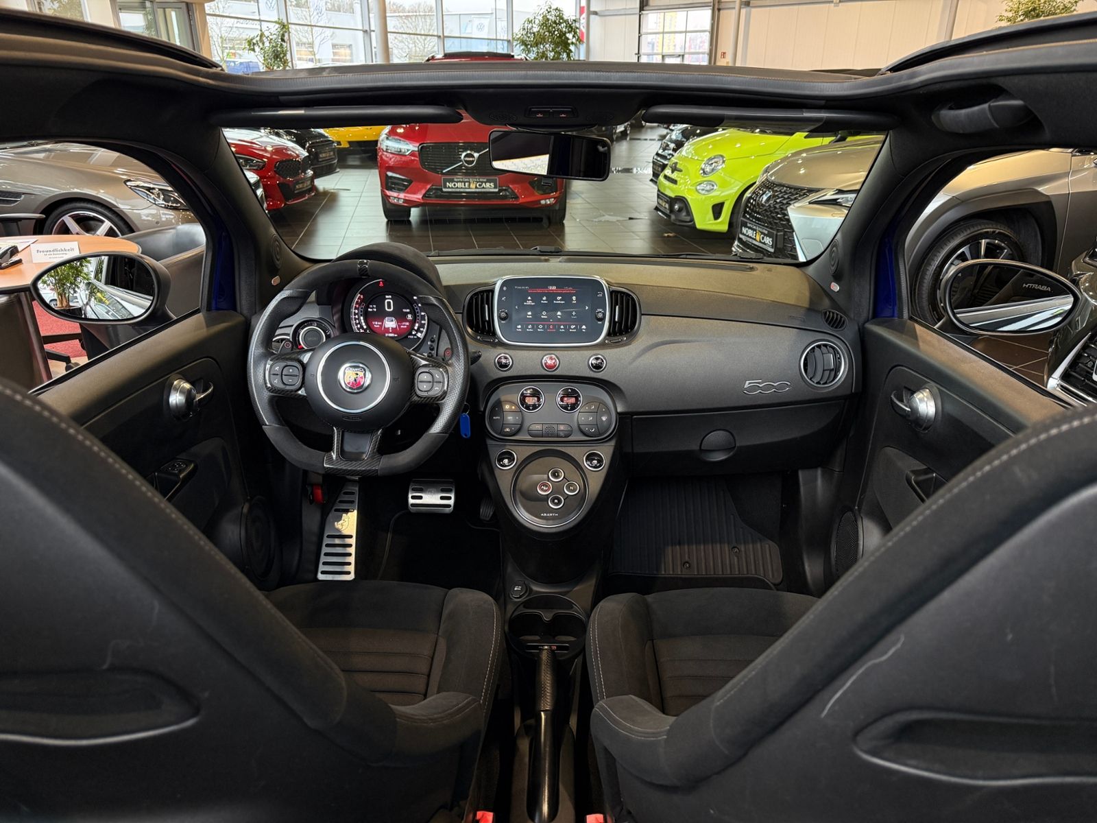 Fahrzeugabbildung Abarth 595C  Competizione CARPLAY BEATS XENON