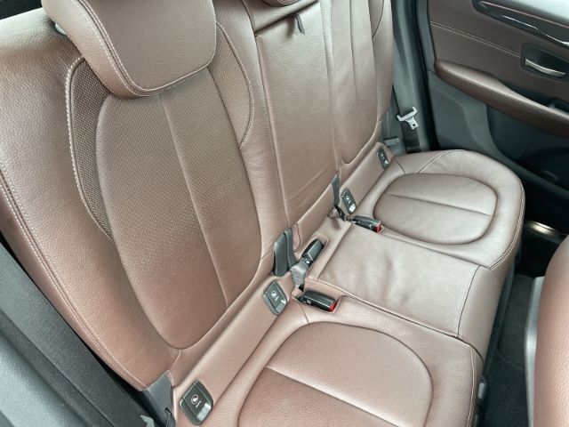 Fahrzeugabbildung BMW 218 Active Tourer i Luxury Line Autom. Navi, Ein