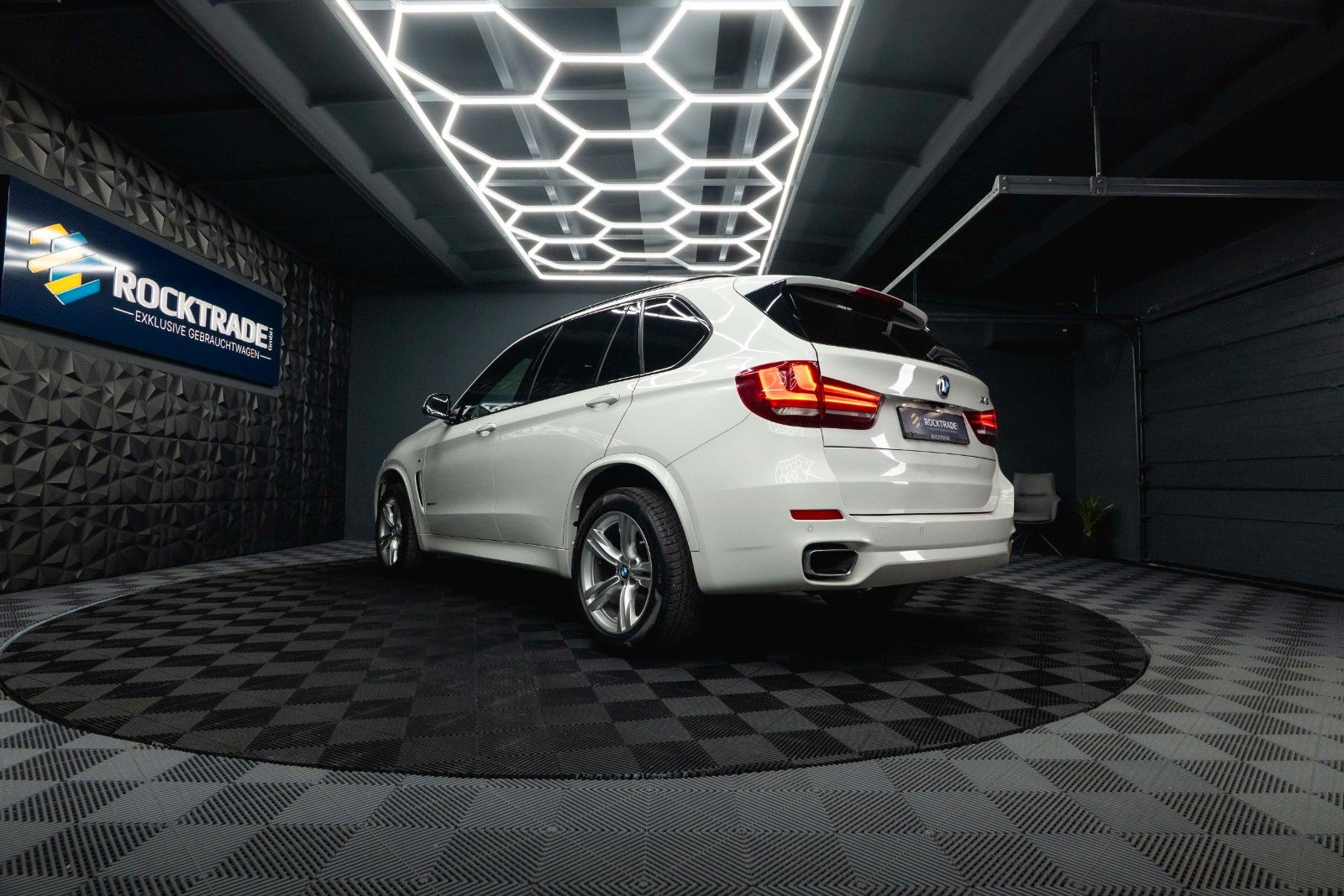 Fahrzeugabbildung BMW X5 xDrive 30d M Sport Shadow Line *ACC*LED*HU*