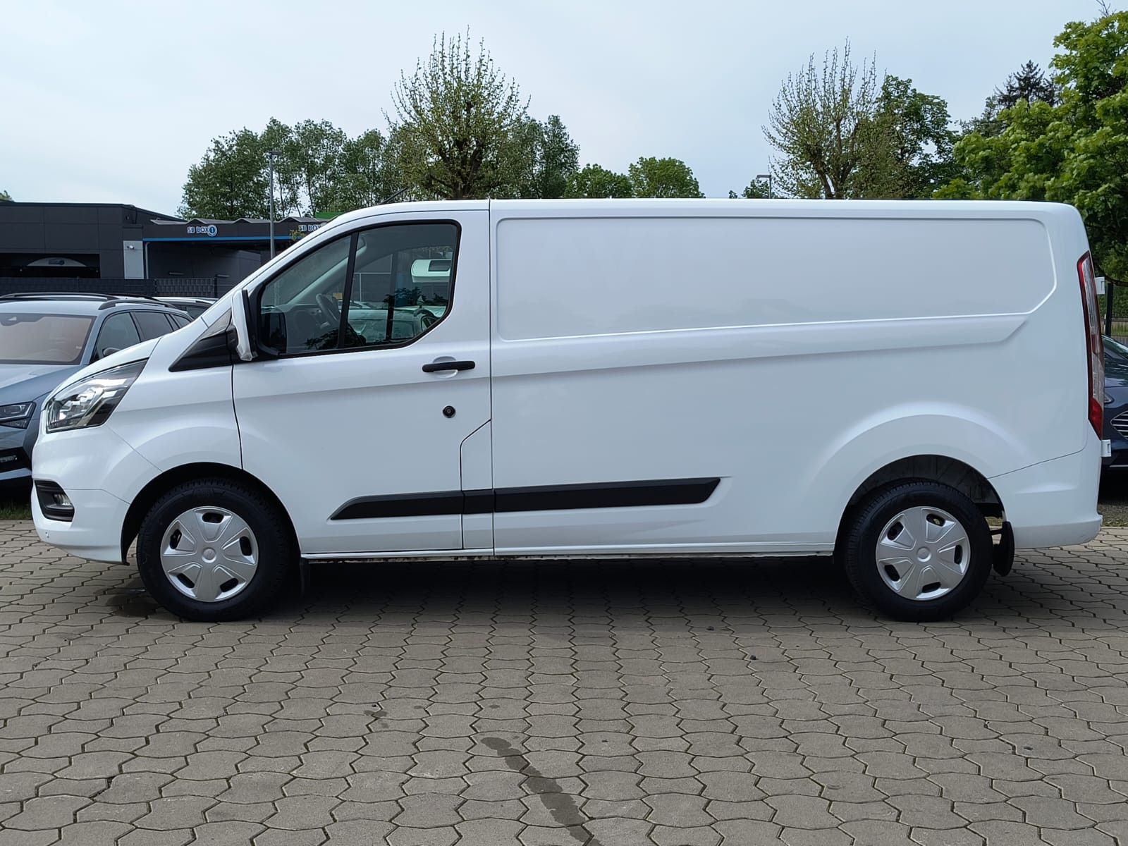 Fahrzeugabbildung Ford Transit Custom 320 L2 TEMP/NAVI/KAM/KLIMA/HOLZ