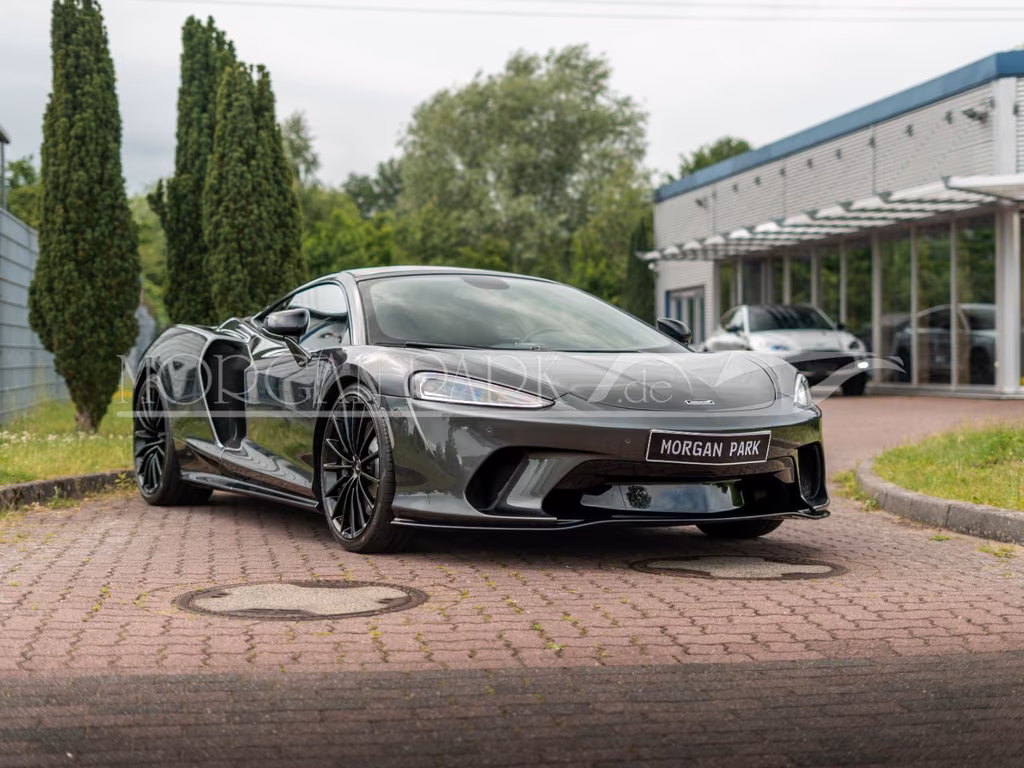 McLaren GT Storm Grey Metallic + + Sportauspuff