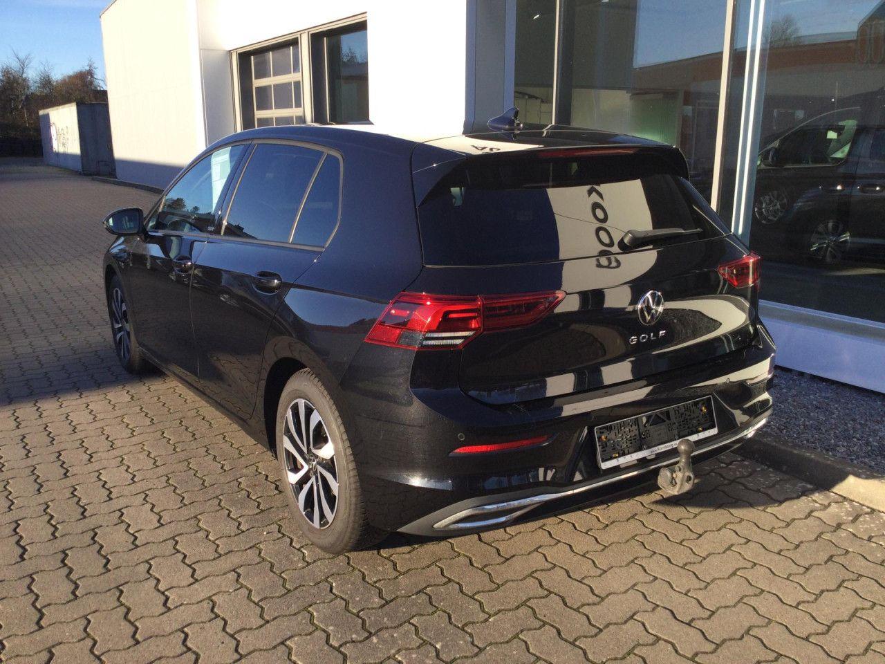 Volkswagen Golf 1.5 TSI Life GAR 11.27  NAVI ACC APP AHK