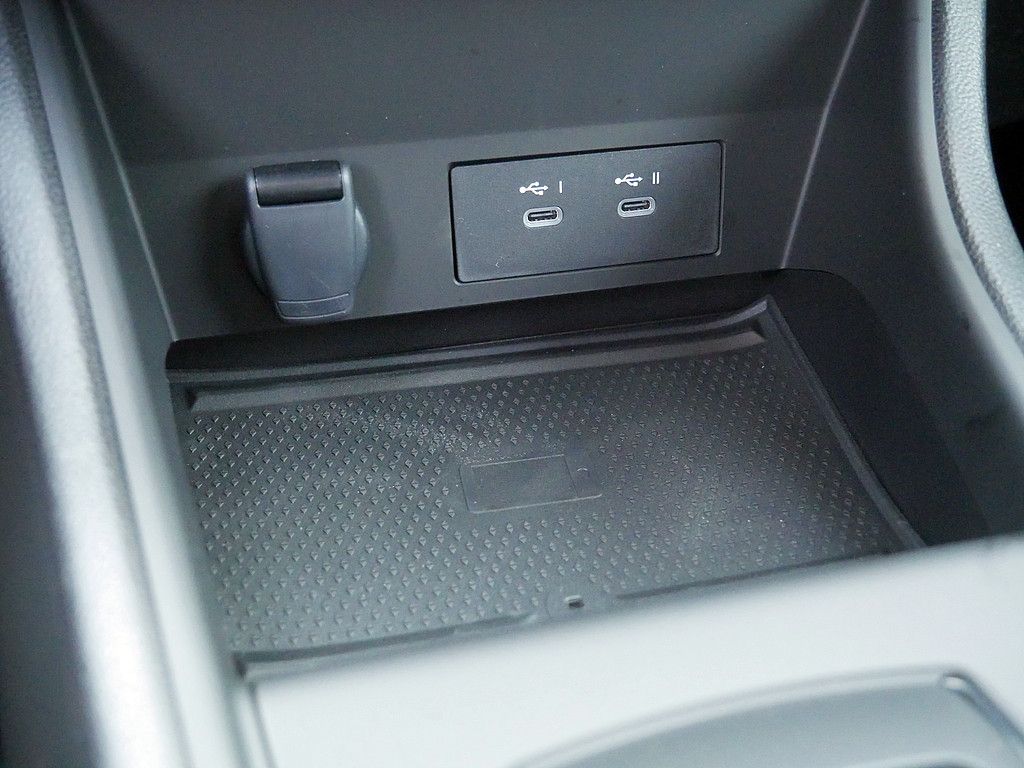 Fahrzeugabbildung Renault Captur Techno TCe 140 EDC Mild Hybrid