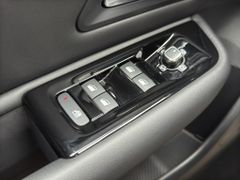 Fahrzeugabbildung Citroën C5 X PureTech 130 EAT8 Plus LEDER NAVI ACC