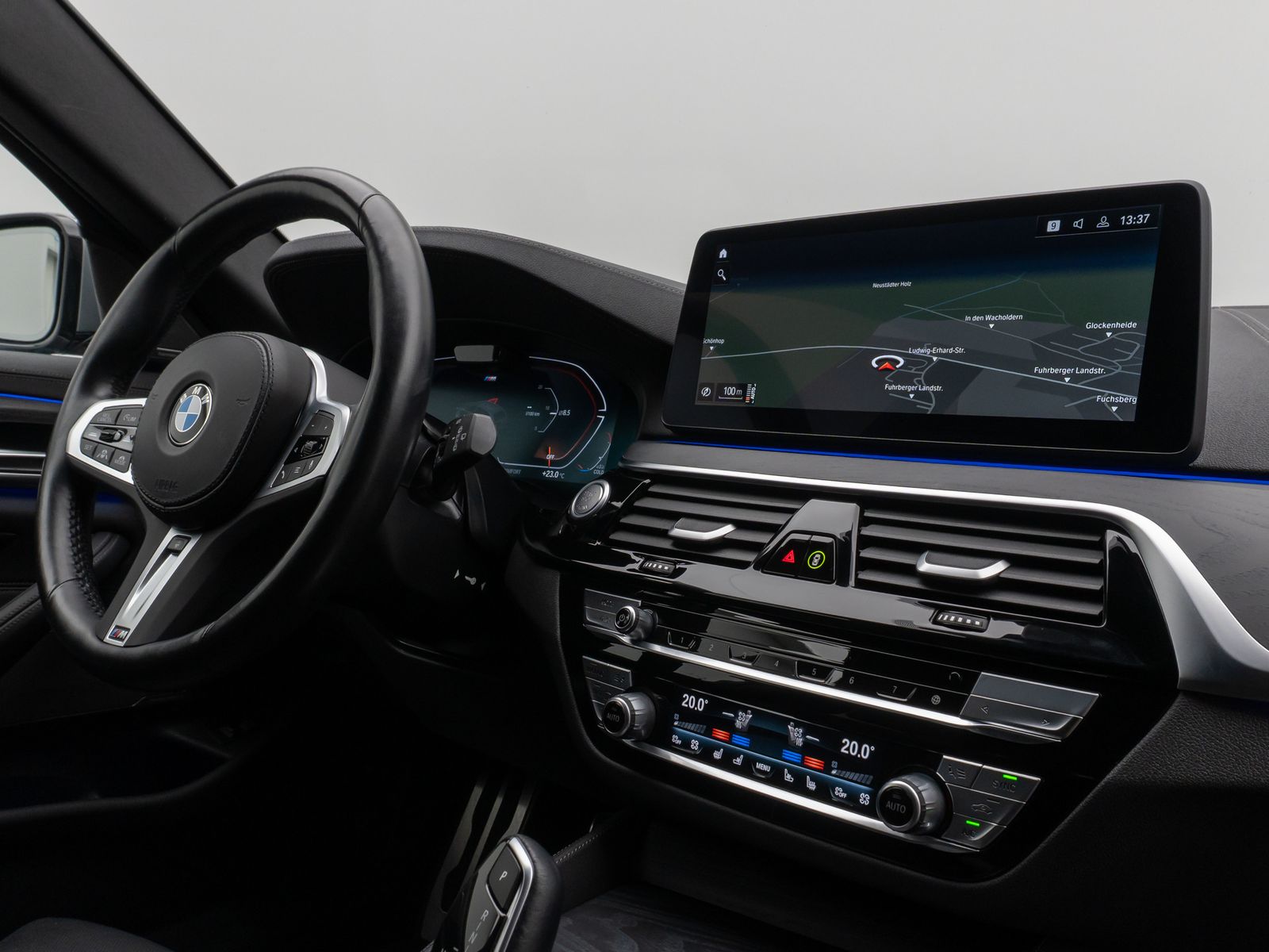 Fahrzeugabbildung BMW 540d xD M Sport Pro Laser Kamera HUD DAB H/K 20"