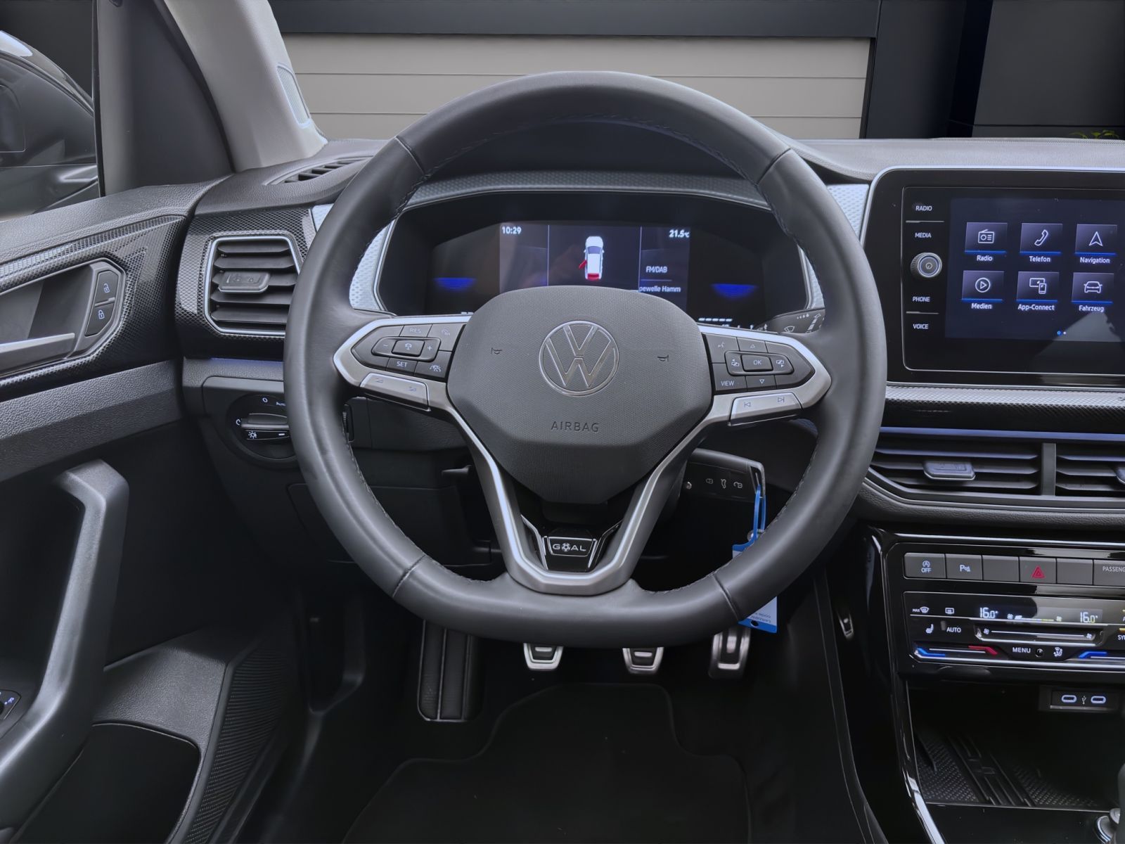 Volkswagen T-Cross - Bild 12
