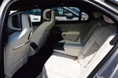 BMW M760 – 17 / 24