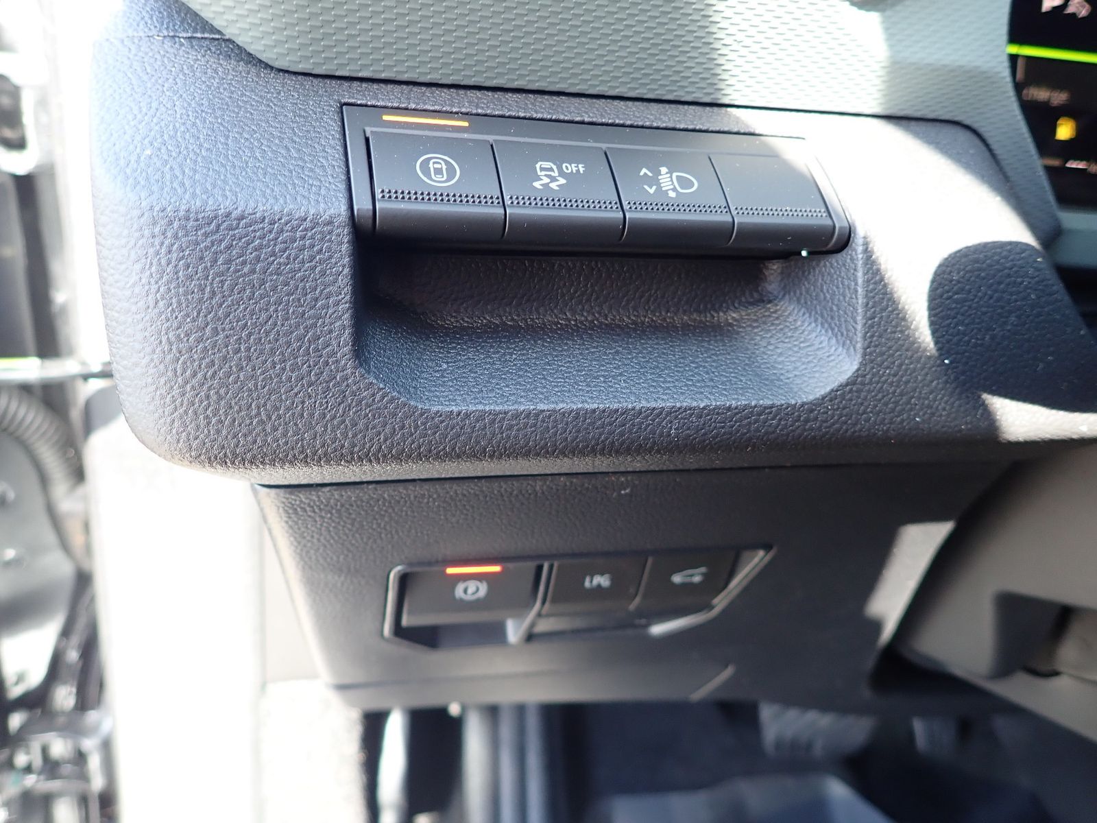 Fahrzeugabbildung Dacia Bigster Extreme hybrid-G 150 4x4