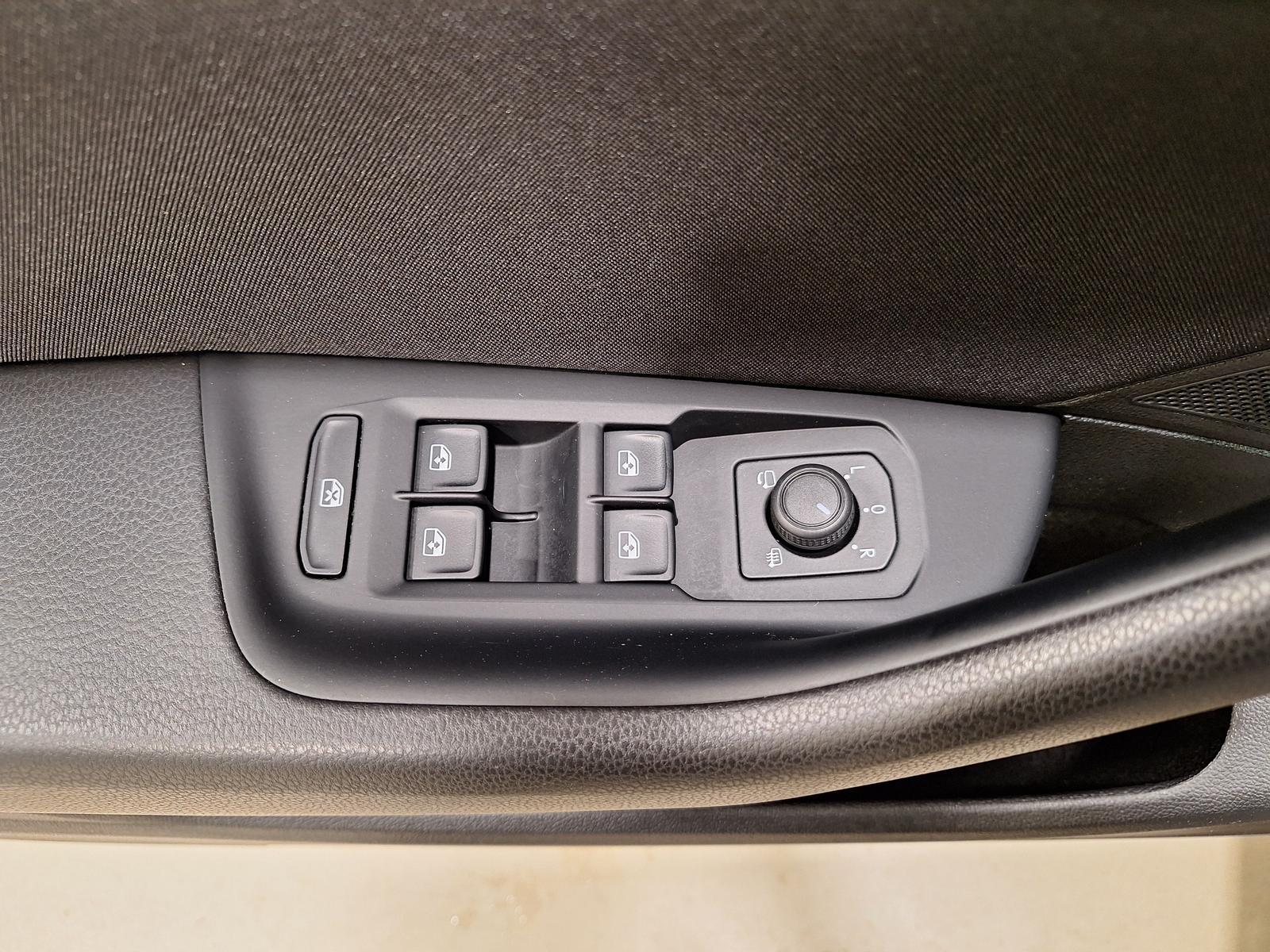 Volkswagen Passat 1.5 TSI DSG Business ACC Navi LED, миниатюра 21