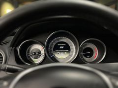 MERCEDES-BENZ C 220 T CDI / DESIGNO / HARMAN KARDON/ AUTOM./ MERCEDES-BENZ C 220 T CDI / DESIGNO / HARMAN KARDON/ AUTOM./