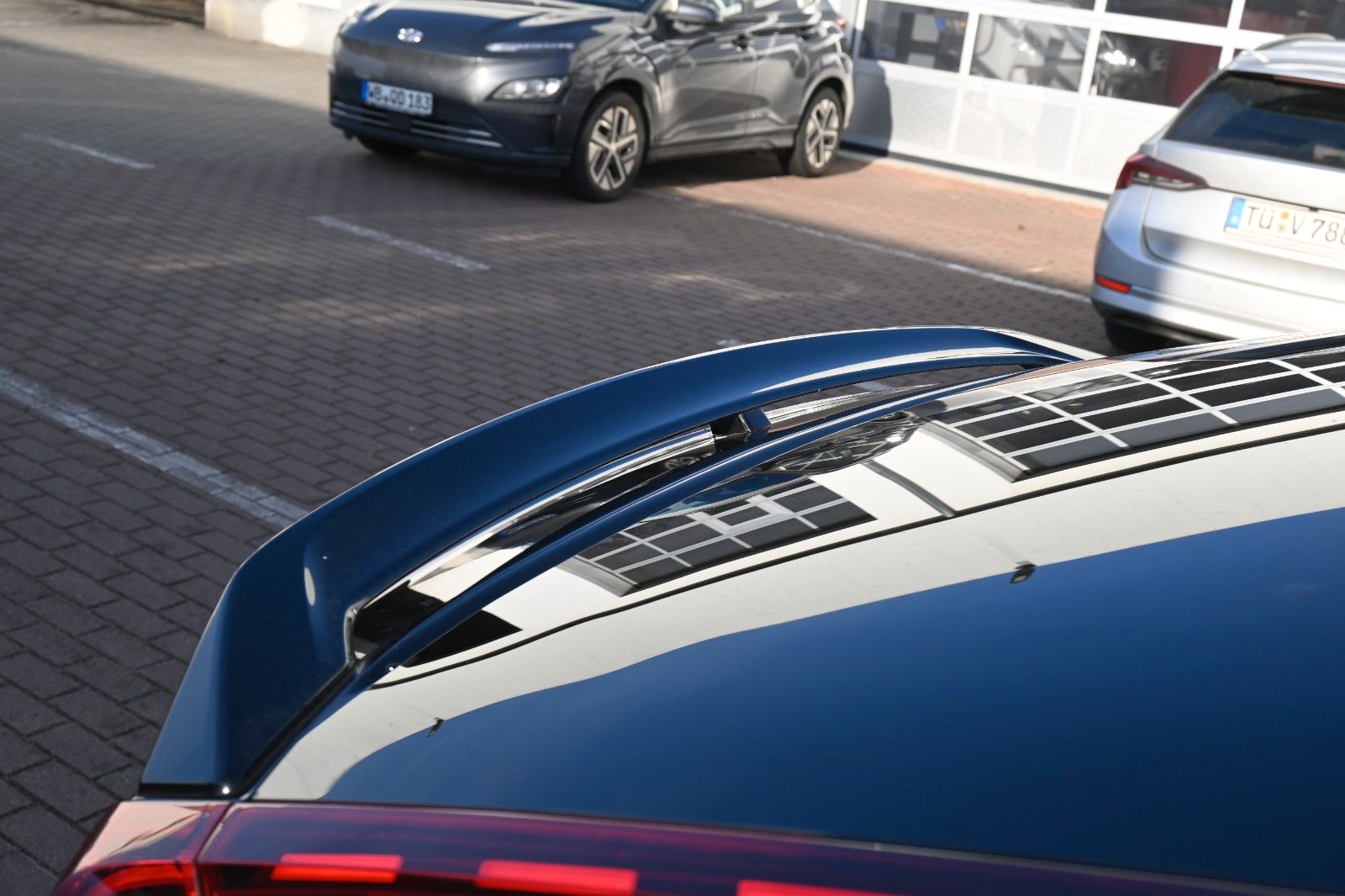 Fahrzeugabbildung Volvo C40 Recharge Pure Electric Plus *LED*STHZ*BLIS