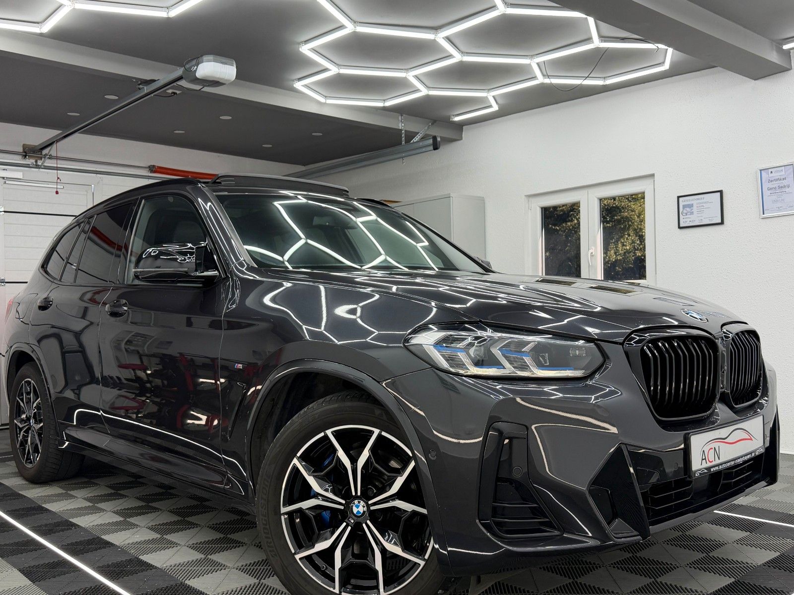 Fahrzeugabbildung BMW X3 M40i/FACELIFT/LASER/PANO/360*/ACC/HuD/STHZ