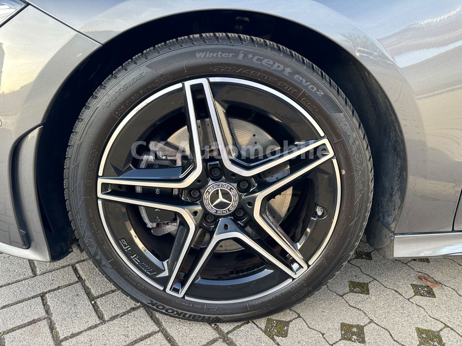 Fahrzeugabbildung Mercedes-Benz CLA 200 AMG-Line/Night-Paket/Navi/LED/AHK