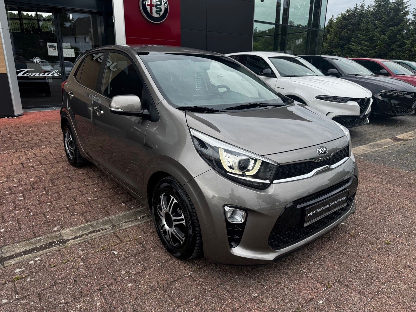 Fahrzeugabbildung Kia Picanto 1.2 SPIRIT Automatik NAVI KAMERA KLIMAUT