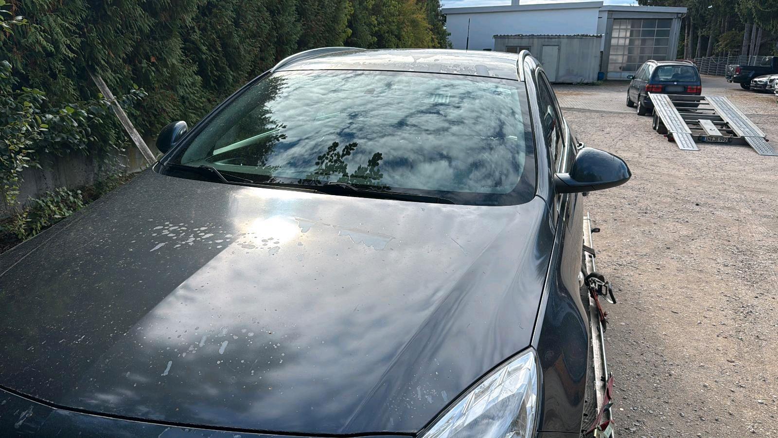 Opel Insignia 2010 — engine 160 HP (118kW)