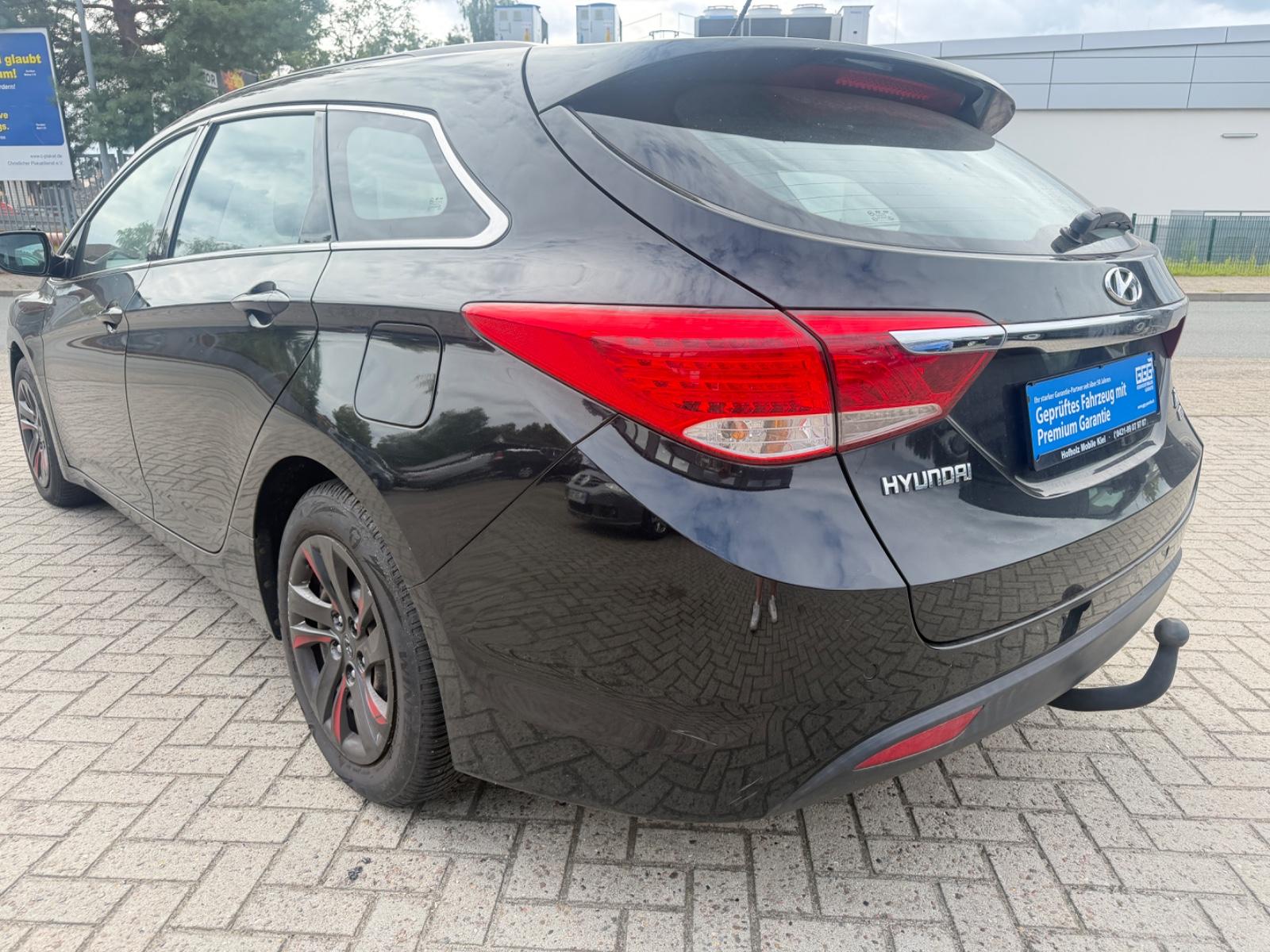 Hyundai i40 2013 — engine 1.685 cm³, 116 HP (85kW)