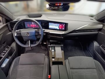 Fotografie 5 des Opel Astra Sports Tourer 1.2 Turbo Automatik Ultimate