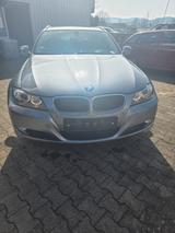 BMW 318d Touring - - BMW 318 aus 2011: Kombi, 318d