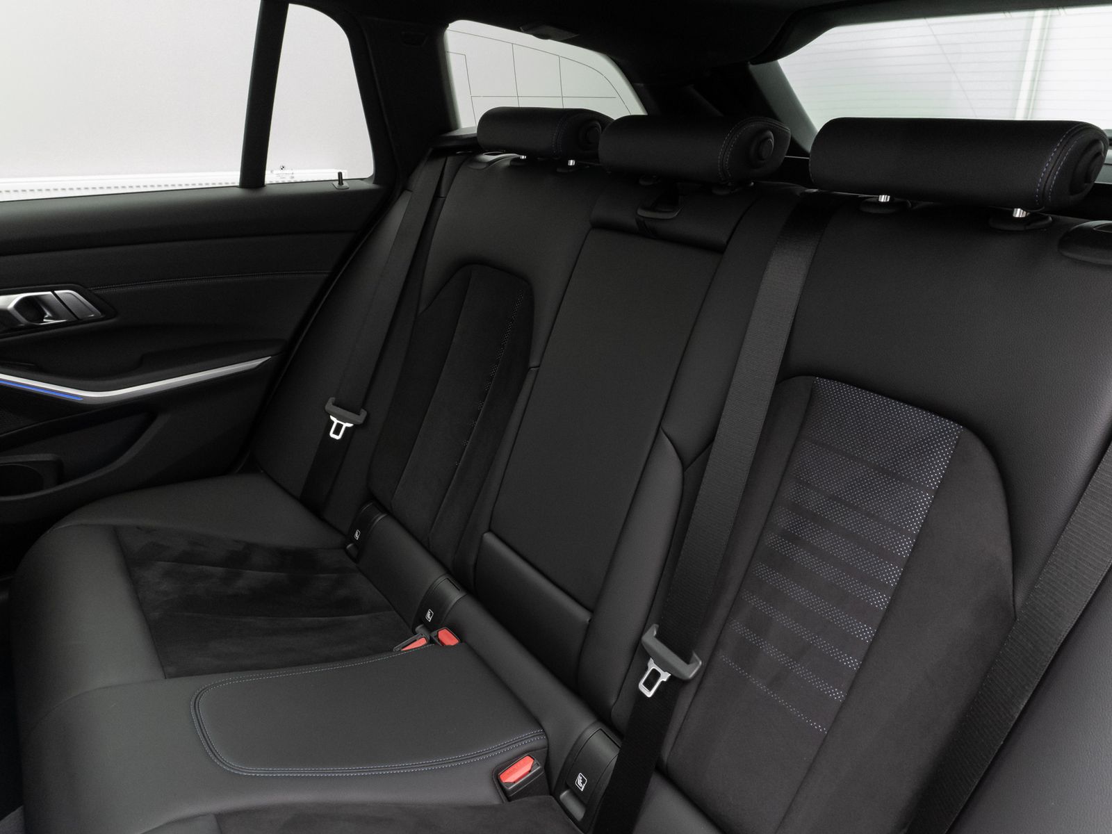 Fahrzeugabbildung BMW 320d xD M Sport Panorama Laser Kamera DAB HiFi