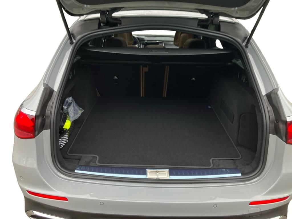 Fahrzeugabbildung Mercedes-Benz E 450 d 4M T AMG*Night*PanoD*Distr.*PDC*360°*AHK