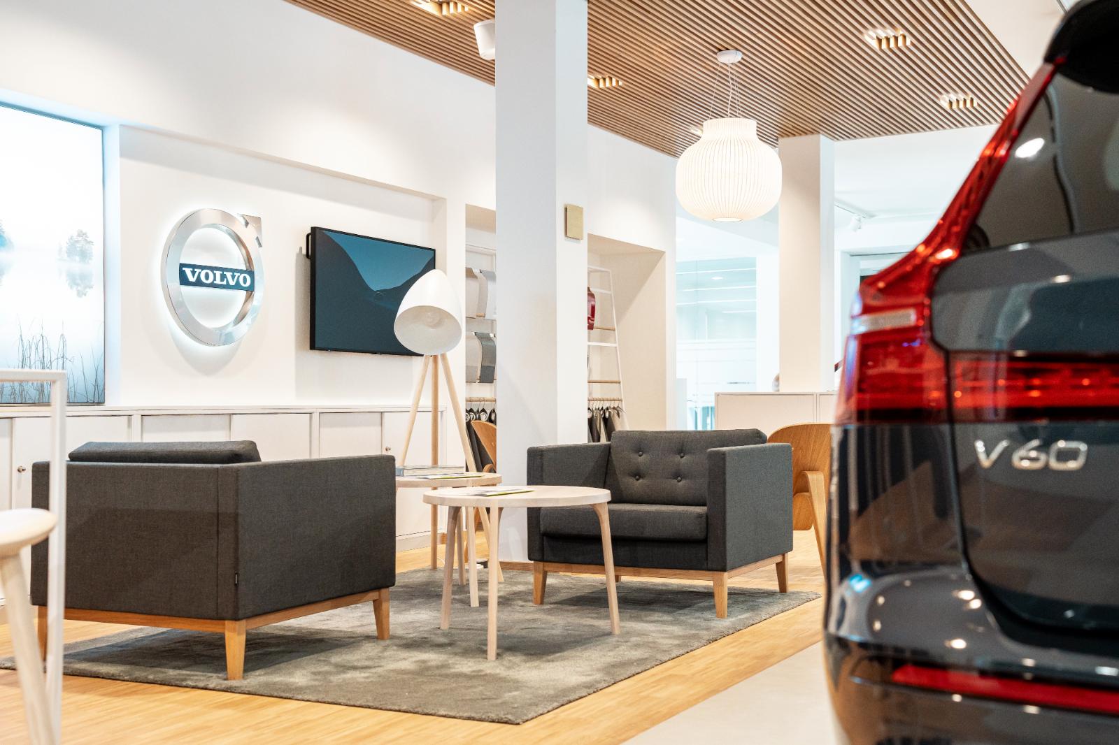 showroom-image-top