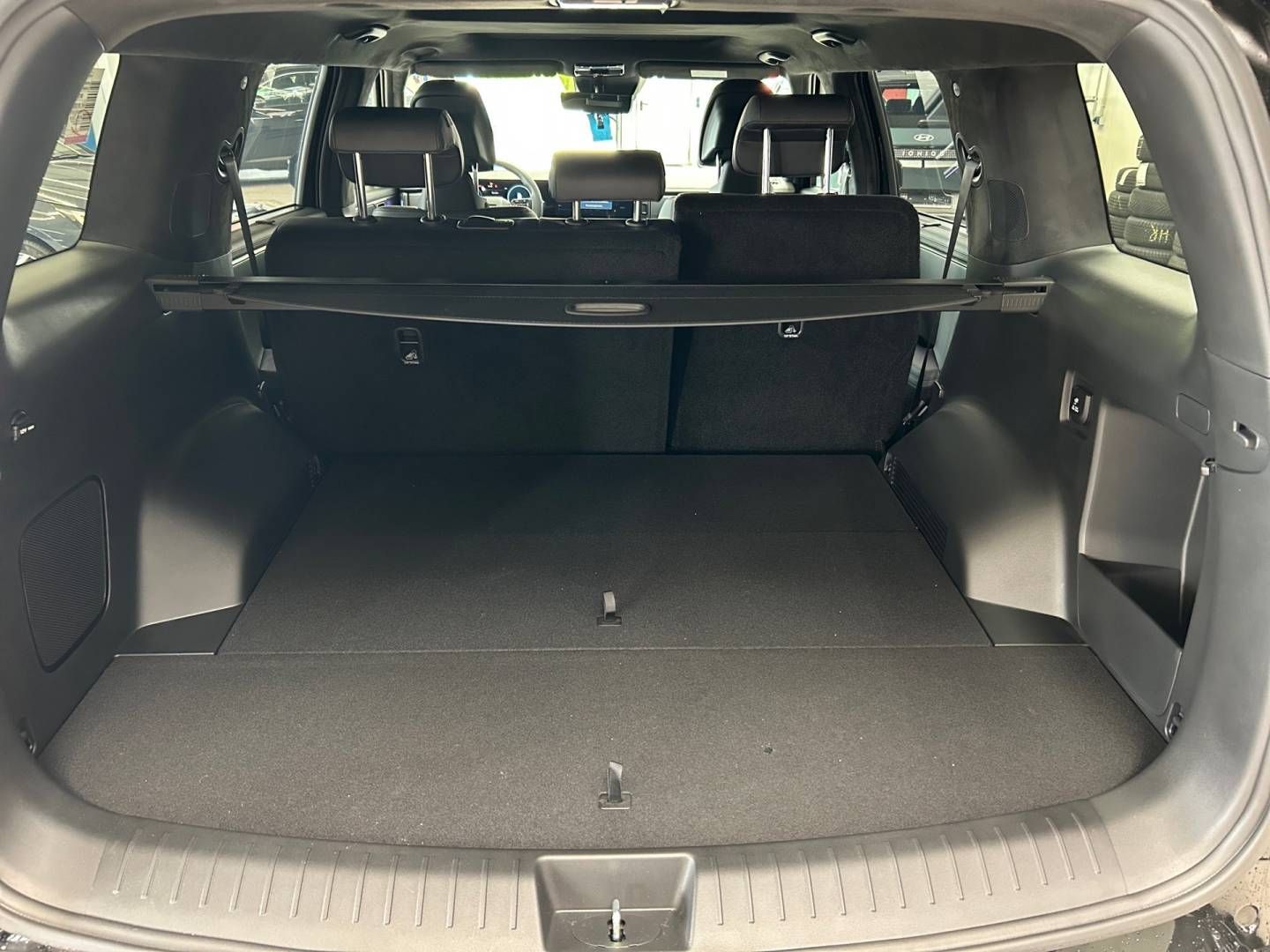 Fahrzeugabbildung Hyundai SANTA FE HEV (MY26) 1.6 T-GDI (239 PS) 6-AT 4WD