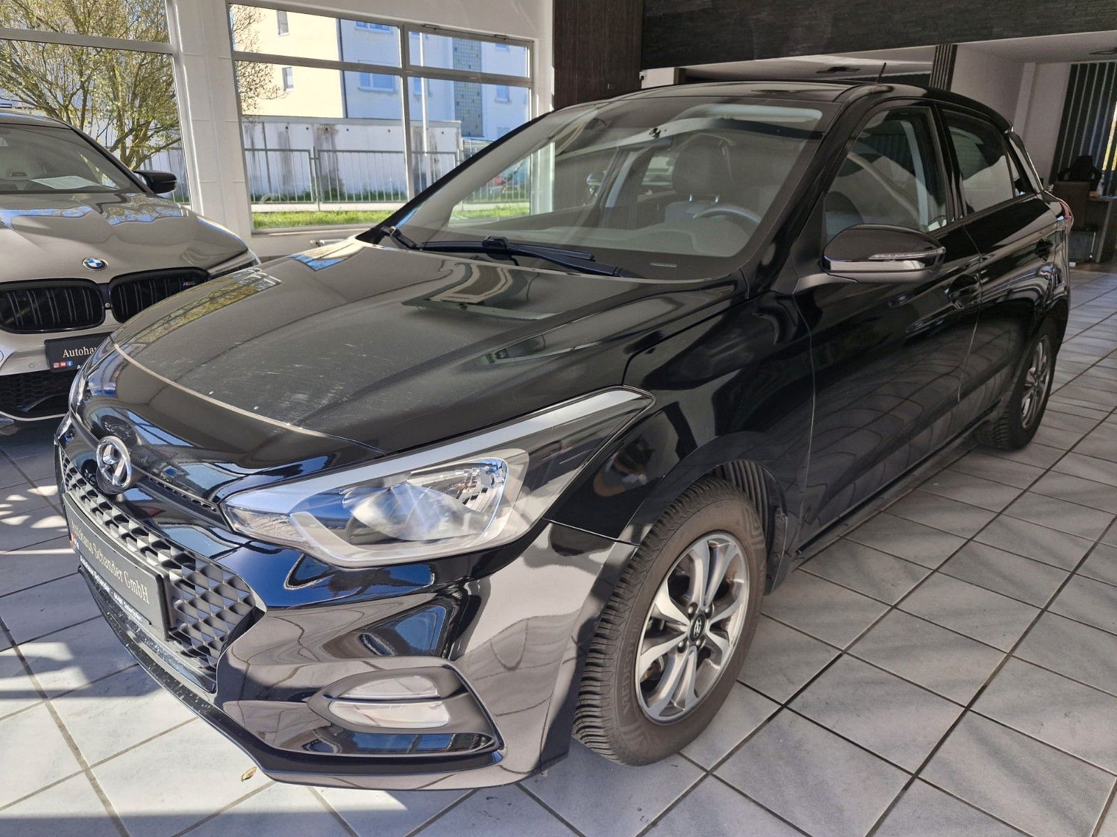 Gebrauchtwagen Hyundai i20 i20 1.0 T-GDI *Automatik*RFK*CarPlay*SHZ*LHZ*Tem in Osterhofen