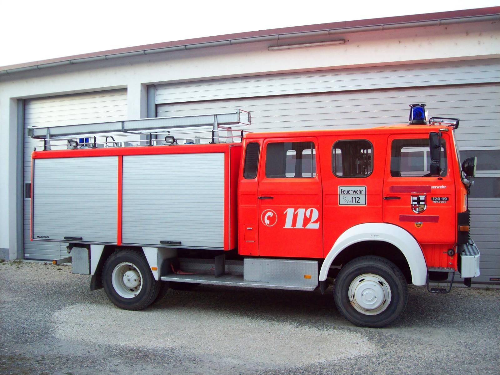 Iveco 120 19 AW 4x4 Allrad Feuerwehrfahrzeug TLF 16/25