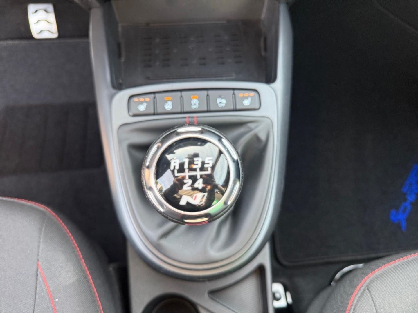 Fahrzeugabbildung Hyundai i10 EU6d (MJ22) 1.0 Benzin Turbo M T N Line Dach