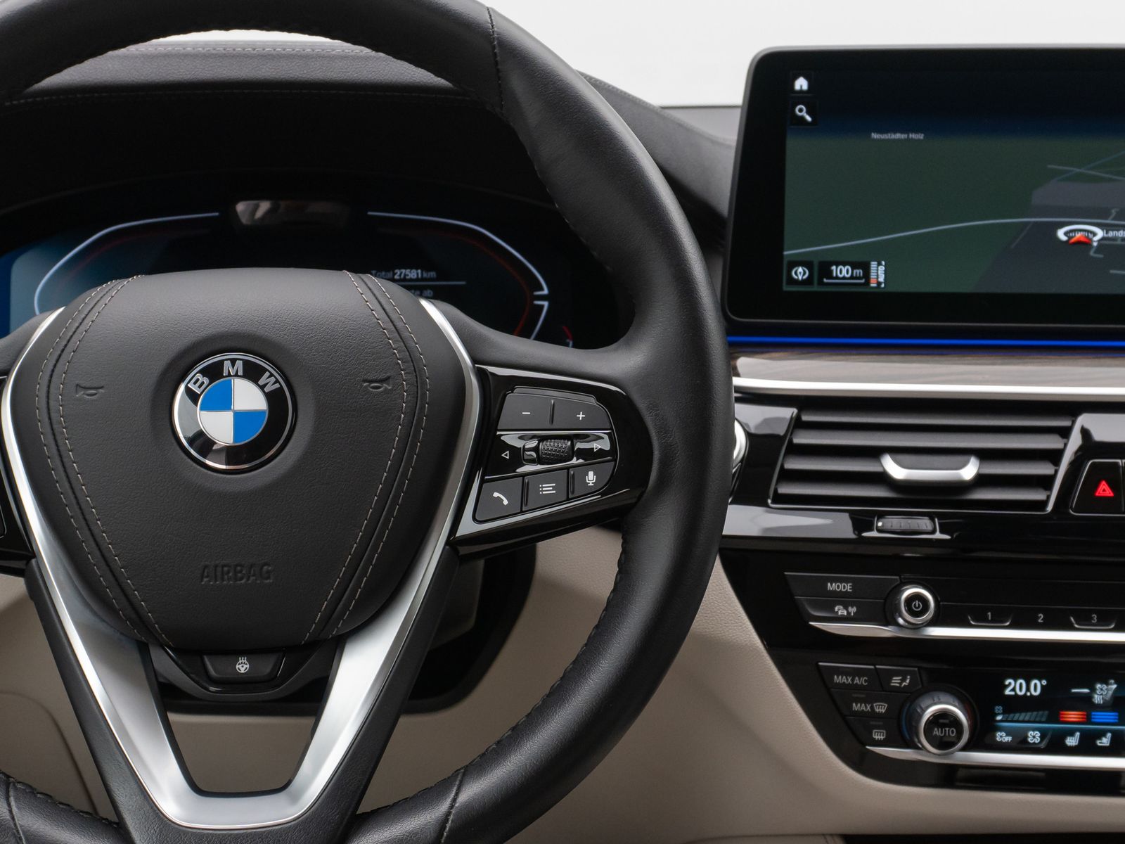 Fahrzeugabbildung BMW 530i Luxury Line Kamera Laser HUD DAB H/K SoftCL