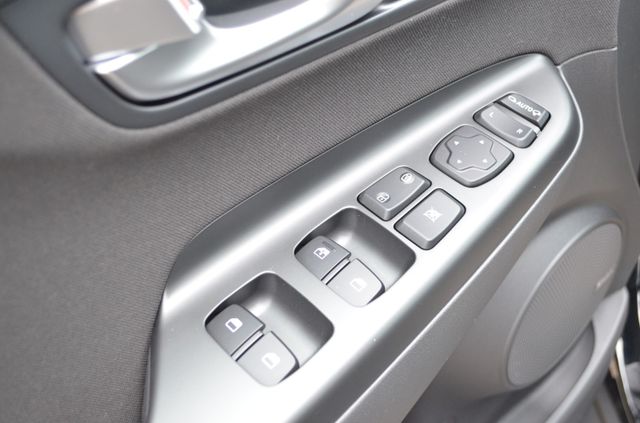 Hyundai KONA 1.6 GDi DCT HYBRID HEV TREND+NAVI+LED