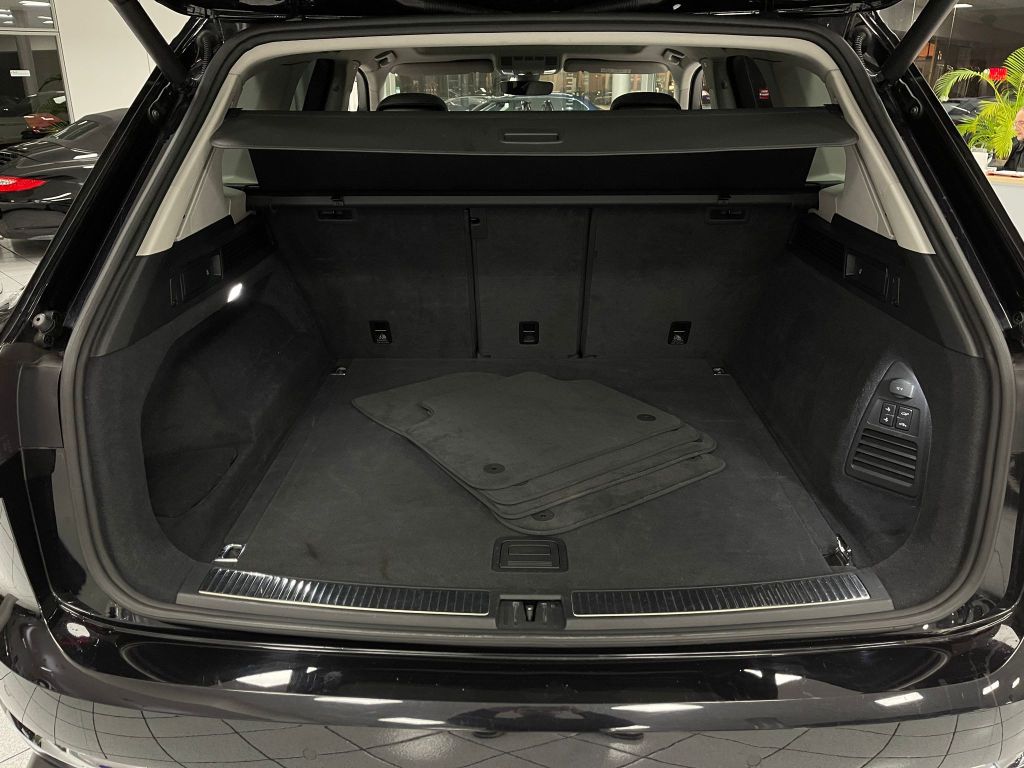 Volkswagen Touareg 3.0 TDI Elegance 4M*Matrix*Pano*Luftfed.