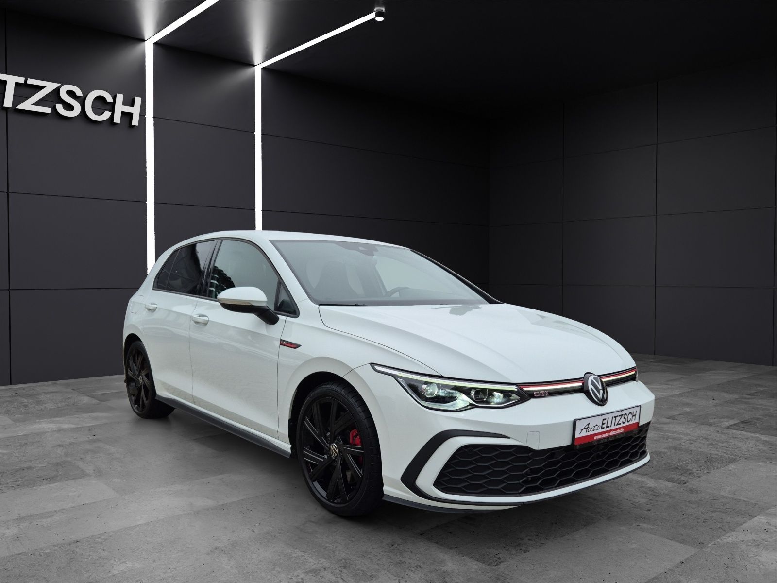 Fahrzeugabbildung Volkswagen Golf VIII GTI TSI DSG ACC LED AHZV
