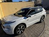 Mitsubishi Outlander 2.4 PHEV 100 kW LUXURY - Mitsubishi: L100