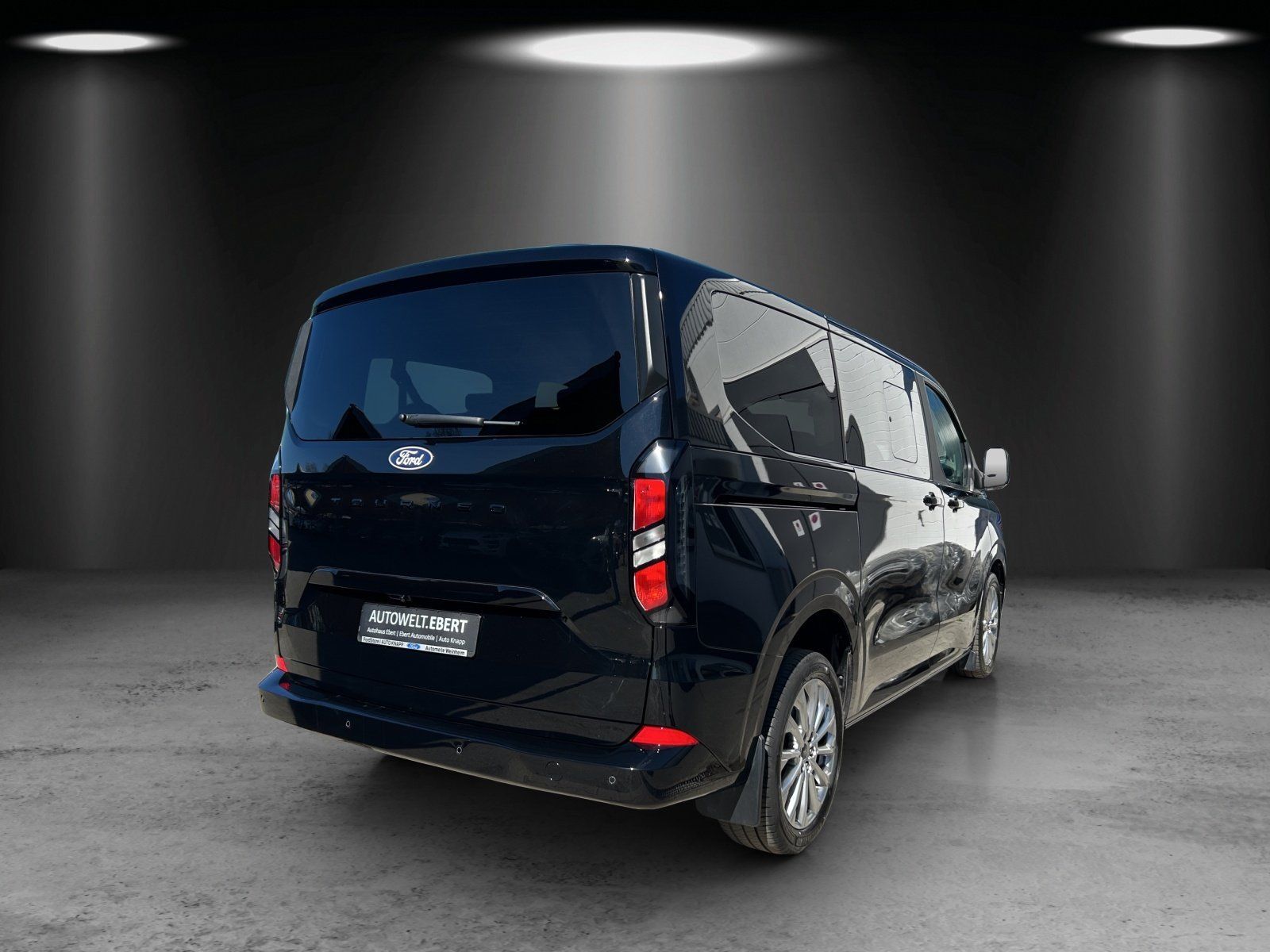 Fahrzeugabbildung Ford Tourneo Custom Titanium 320 L1 Aut./LED/ACC/CAM/