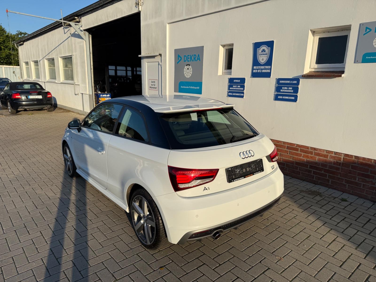 Audi A1 1.0 S-LINE