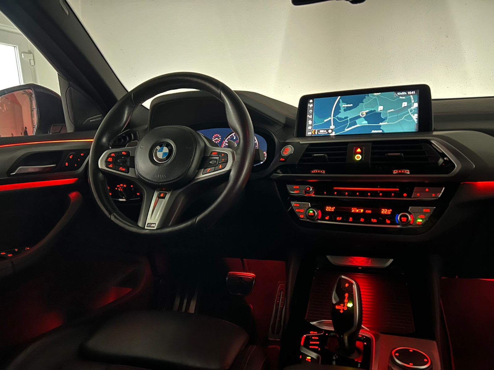 Fahrzeugabbildung BMW X4 xDrive 30 i M SPORT/AHK/ACC/LED/H&K/PANO/STHZ