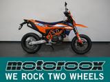 KTM 690 SMC R Modell 2024 - Neufahrzeug / - SUPER MOTO VON 501 BIS 750 CCM