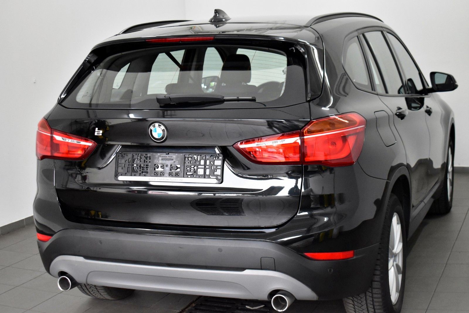 Fahrzeugabbildung BMW X1 sDrive 18 d Advantage,Leder,Navi,LED,PDC