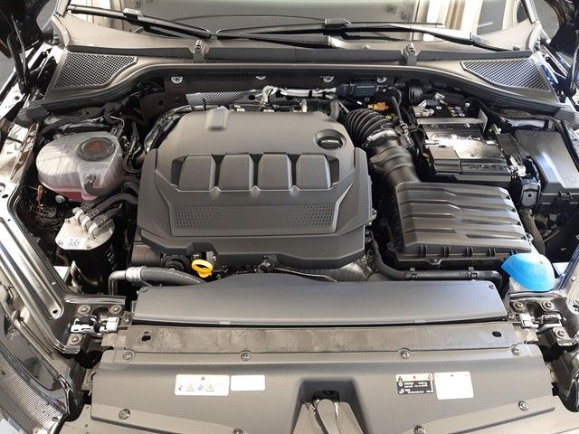 Fahrzeugabbildung Skoda Octavia Combi Selection 2.0TDI DSG PANO Leder