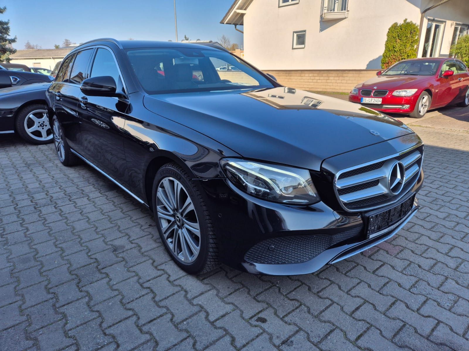 MERCEDES-BENZ E 400 d T 4M Standheizung, Rückfahrkamera, AHK, 