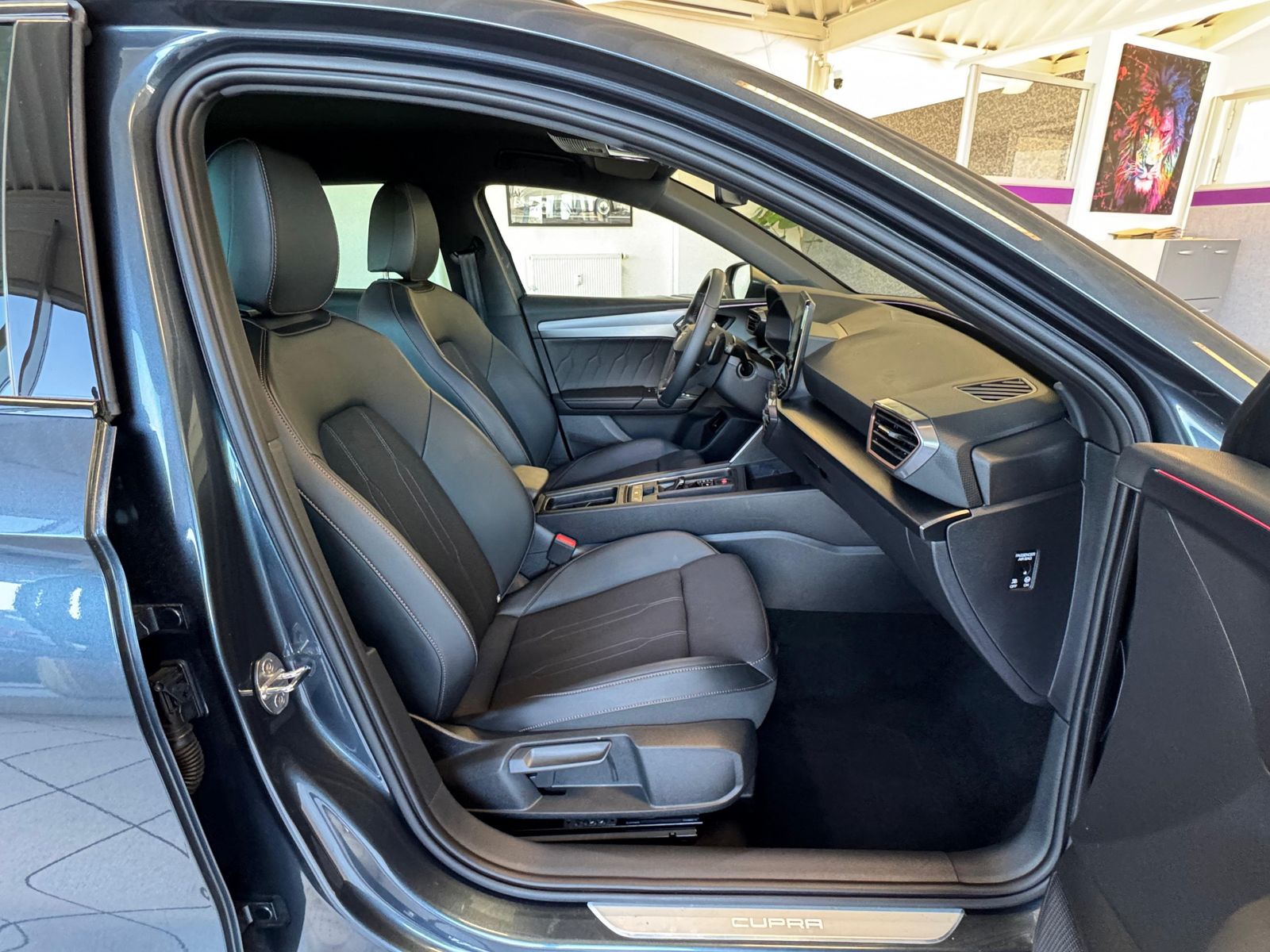 Fahrzeugabbildung CUPRA Leon 1.5eTSI DSG Matrix Cam Vision+ el. Heck AHK