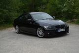 BMW E92 325i  M-Paket - BMW 325 Coupé 325i m paket mit Benzin-Antrieb