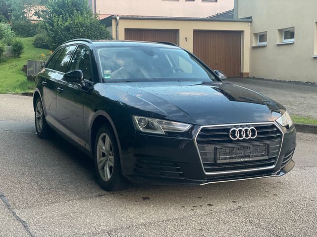 Audi A4 Avant 1 Hand TÜV NEU KLIMA