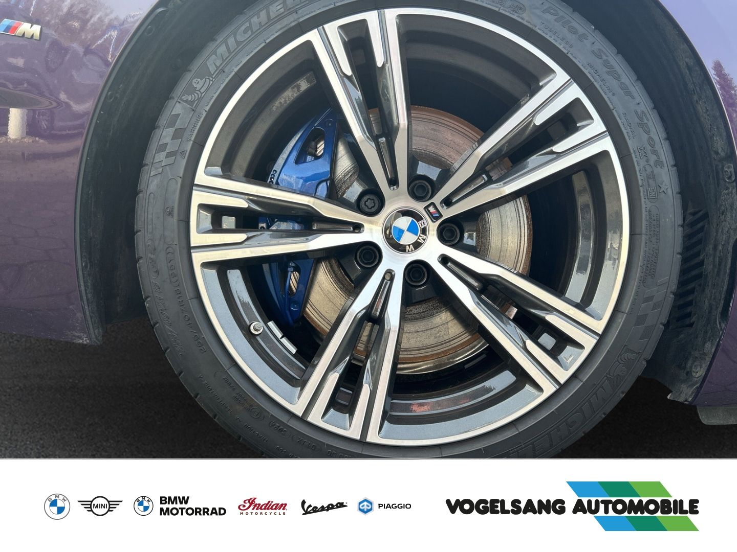 Fahrzeugabbildung BMW Z4 M40i Head-Up Kamera adaptives Fahrwerk Navi g