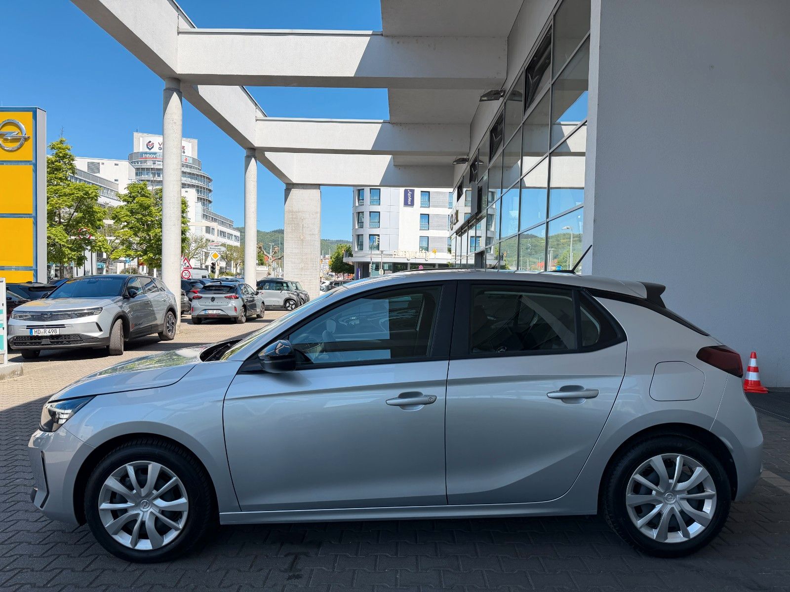 Fahrzeugabbildung Opel Corsa F Edition 100PS PDC/Allwetter/SHZ!
